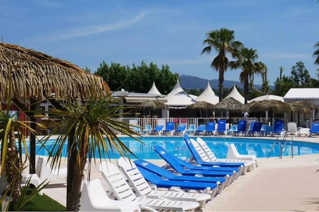 Le Moorea Mobilhome Camping Le Montourey 4 Etoiles Fréjus Eksteriør billede